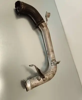 Intercooler hose/pipe