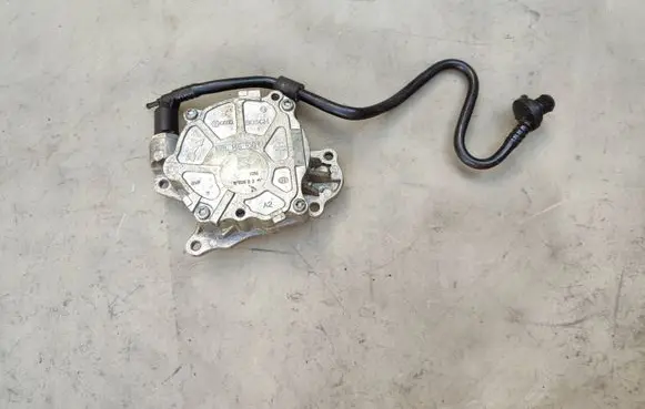 Seat Exeo (3R) Vacuum pump 03L145100F