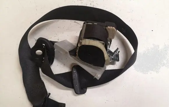 Opel Zafira A Front seatbelt 843594 3301452 24417108