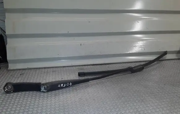 Hyundai i30 Windshield/front glass wiper blade 