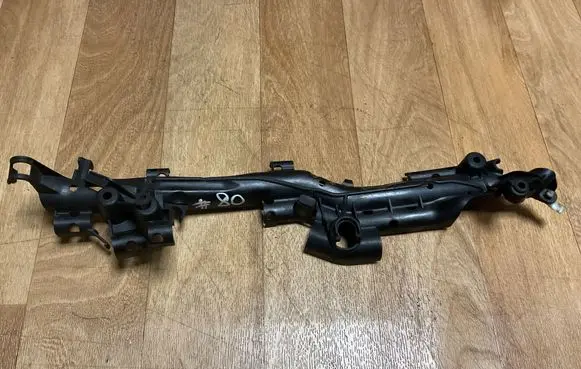 Volkswagen Touareg II Other engine bay part 059971341M