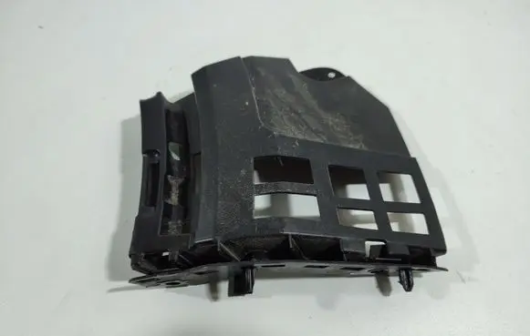 Volvo XC40 Front bumper mounting bracket 31455242