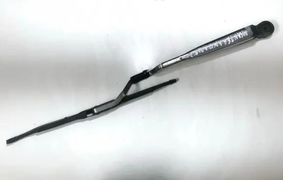 Nissan Terrano Rear wiper blade arm