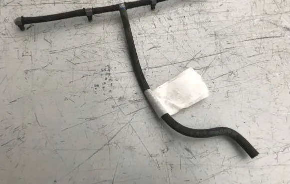 Opel Astra J Fuel return line/hose 