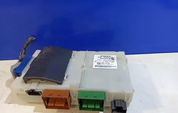 Volvo S80 Fuse module 30765876 30765624