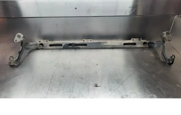 Volvo V50 Front door window/glass frame 