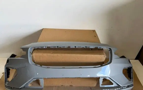 Volvo V60 Front bumper 31690530