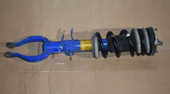 Nissan GT-R Front shock absorber/damper E612038B0A