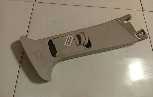 Peugeot 307 (B) pillar trim (top) 9647398777