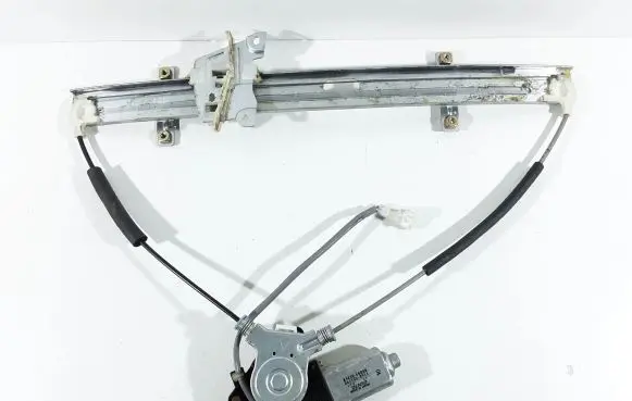 Suzuki XL7 I Front door window regulator with motor 8343065D00 0621008911