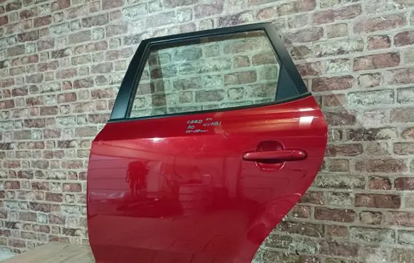 KIA Ceed Front door