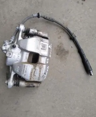 Opel Mokka B Front brake caliper 9836308680
