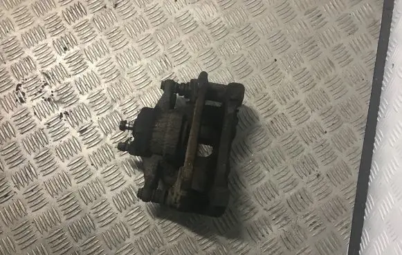 Toyota Corolla Verso AR10 Front brake caliper