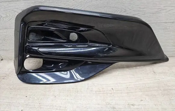 Ford Focus Front bumper lower grill LV4B17C755S