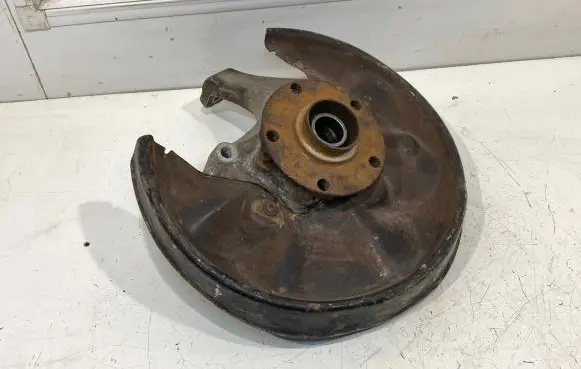 Audi A8 S8 D3 4E Rear wheel hub spindle/knuckle AL817MG03