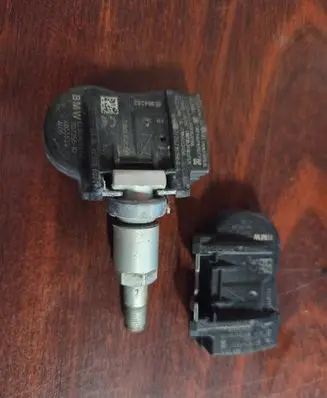 BMW 5 F10 F11 Tire pressure sensor 70735510 707355