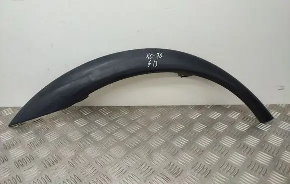 Volvo XC70 Rear fender molding trim 30678046