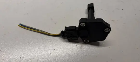 Hyundai Tucson TL Oil level sensor 215902F600