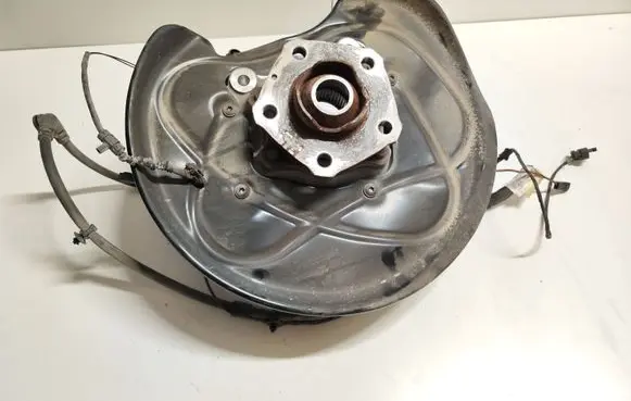 Audi Q7 4M Rear wheel hub 4M0505460C
