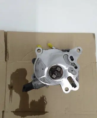 Volkswagen Jetta V Vacuum pump 03G145209D 280909B2