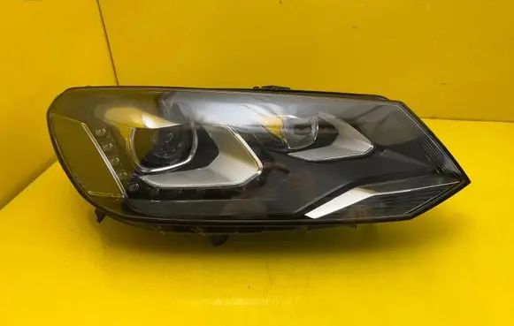 Volkswagen Touareg II Headlight/headlamp 7P1941754