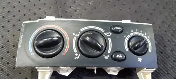 Renault Megane I Climate control unit 655739W 100840