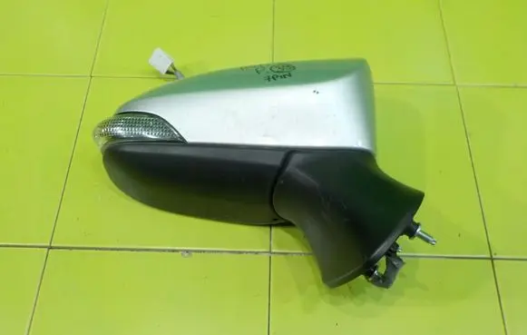 Toyota Avensis T270 Front door electric wing mirror PRAWE 17AB72