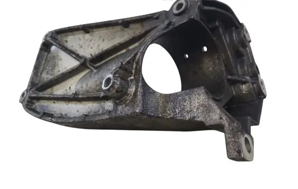 Volvo V60 Gearbox mounting bracket 31370633