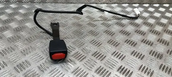 Toyota RAV 4 (XA40) Front seatbelt buckle 18189 B620