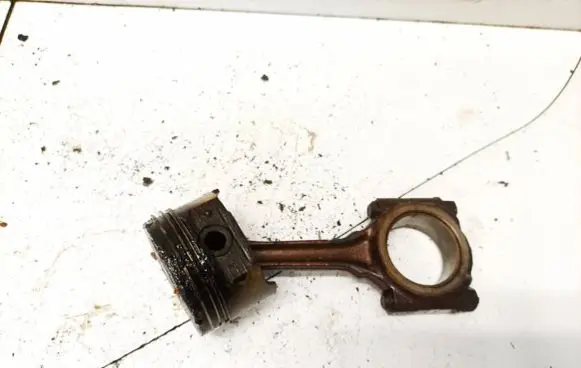 Citroen C2 Piston with connecting rod