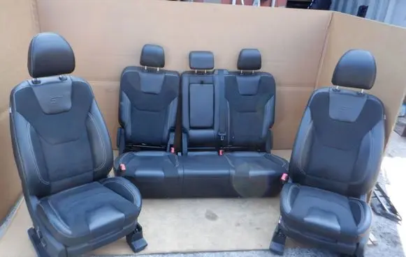 Seat set