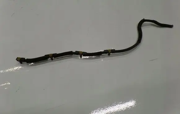 Skoda Yeti (5L) Fuel line/pipe/hose 1920301276