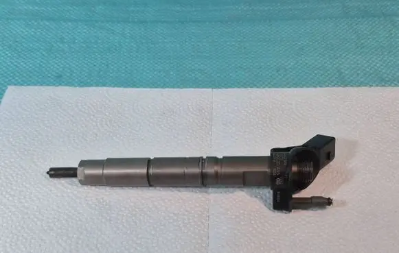 Mercedes-Benz E W212 Fuel injector A6420701187 0445116026