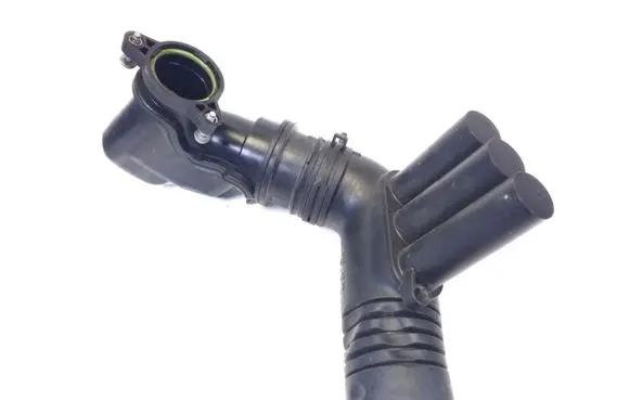 Coolant pipe/hose