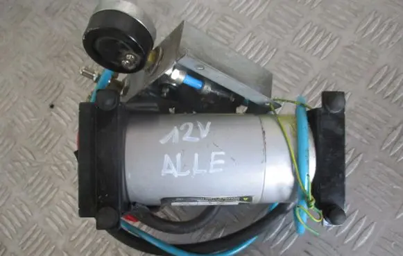 Land Rover Discovery 5 Air suspension compressor/pump 
