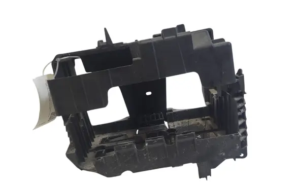 Battery box tray