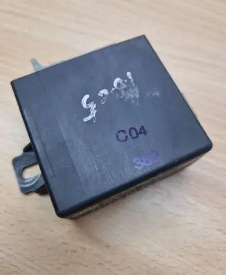 Audi A6 S6 C5 4B Wing mirror control module 4A0907445A 5DS00561701