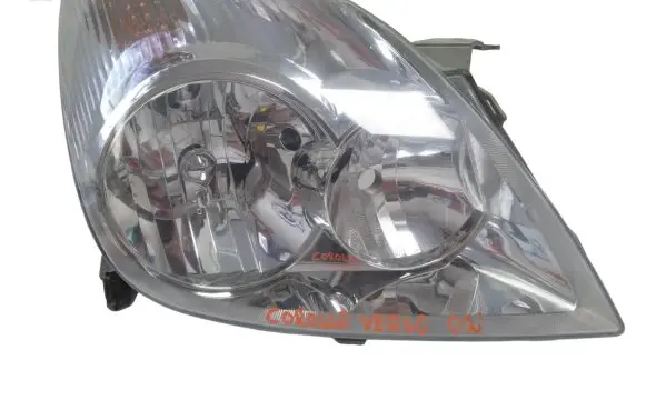 Toyota Corolla Verso E121 Headlight/headlamp 0821211F9R
