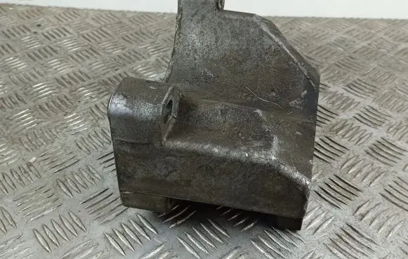 Dodge Durango Gearbox mounting bracket 68275992AA