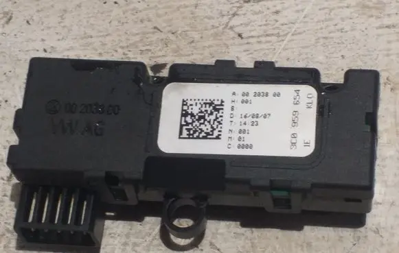 Volkswagen PASSAT B6 Steering angle sensor 3C0959654