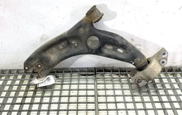 Volkswagen PASSAT B7 Front control arm