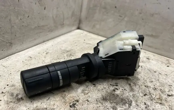 Nissan Qashqai+2 Wiper control stalk 1323SN