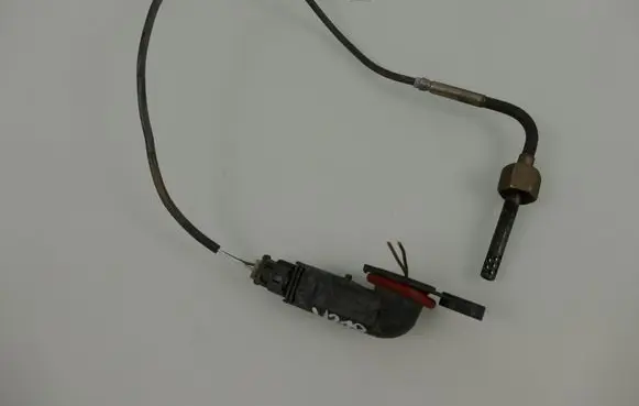 Mercedes-Benz CLS C219 Exhaust gas temperature sensor A0009054305