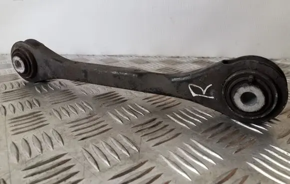 Rear control arm