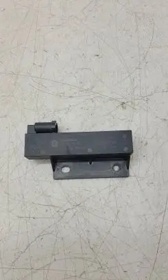 Dodge Durango Aerial antenna amplifier 68068148AA P68068148AA