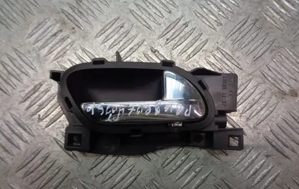 Peugeot 407 Rear door interior handle trim 
