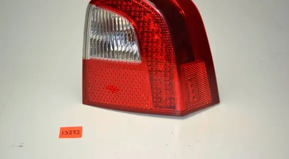 Volvo V70 Rear/tail lights 30698984