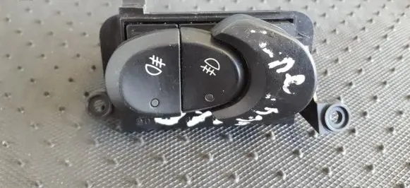Hyundai Coupe Fog light switch 612W03120