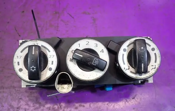 Mitsubishi Colt Climate control unit 