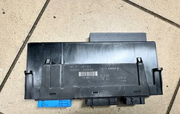 BMW 7 F01 F02 F03 F04 Other control units/modules 9286940 10681810 1986882012